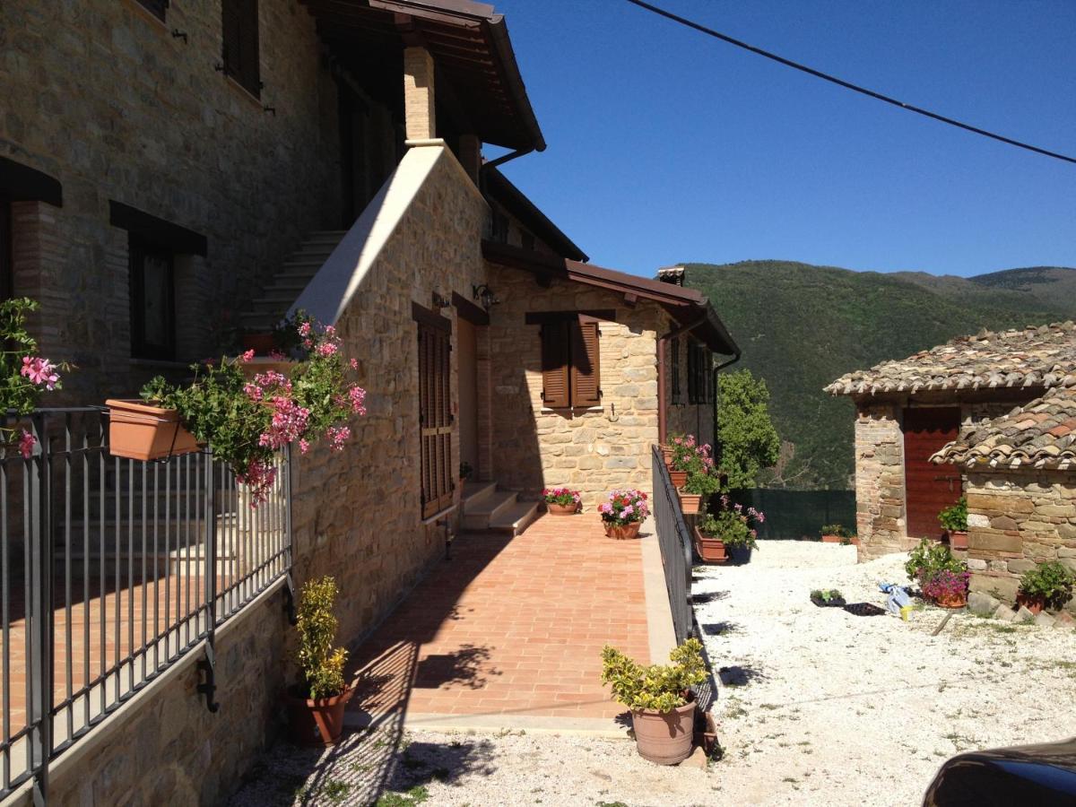 La Collina Dei Ciliegi Villa Camerino Luaran gambar