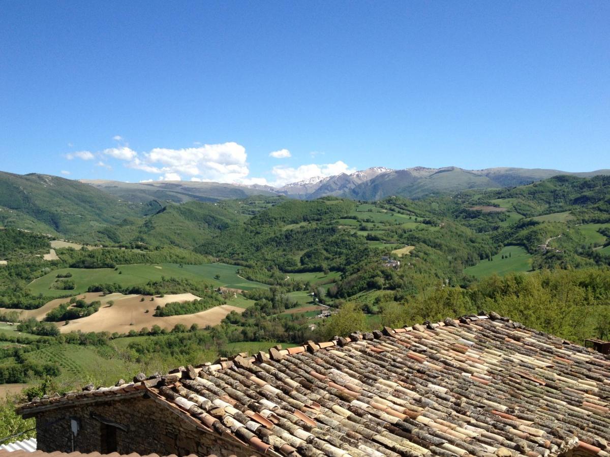 La Collina Dei Ciliegi Villa Camerino Luaran gambar