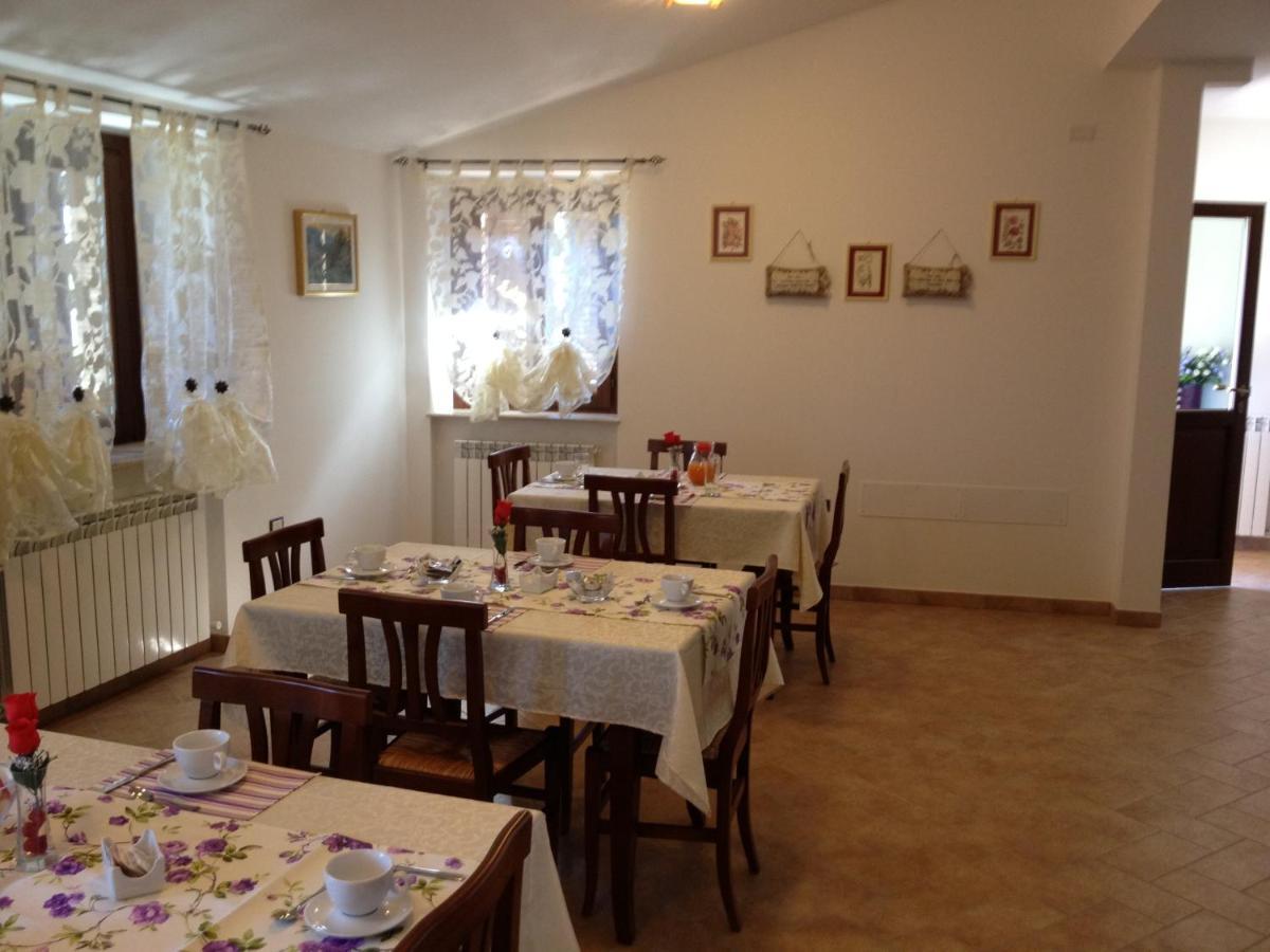 La Collina Dei Ciliegi Villa Camerino Luaran gambar